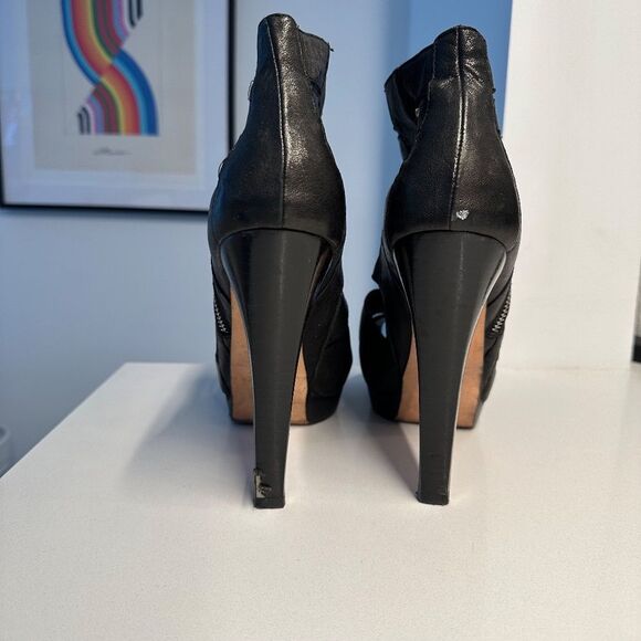 Stuart Weitzman Open Toe Black Leather Strappy Moto Ankle Booties Size 10 - Picture 4 of 17